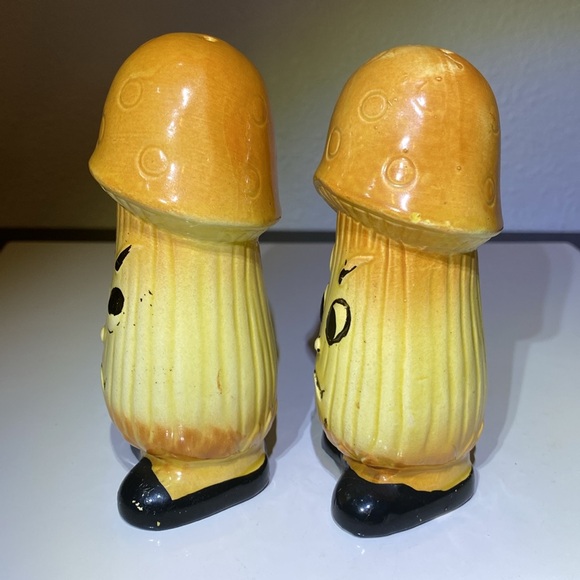 Vintage Anthropomorphic Angry Mushroom Salt & Pepper Shakers (Made in Japan) | - Picture 5 of 10